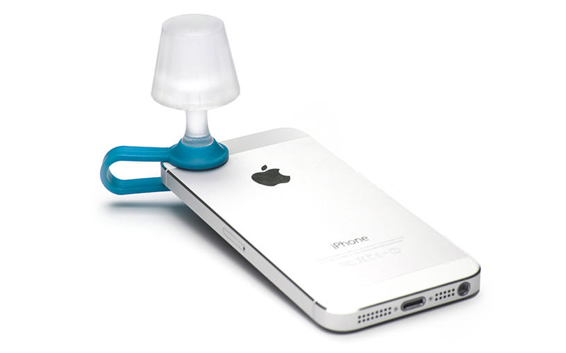 Luma-a-cute-device-that-turns-your-smartphone-into-a-lamp3